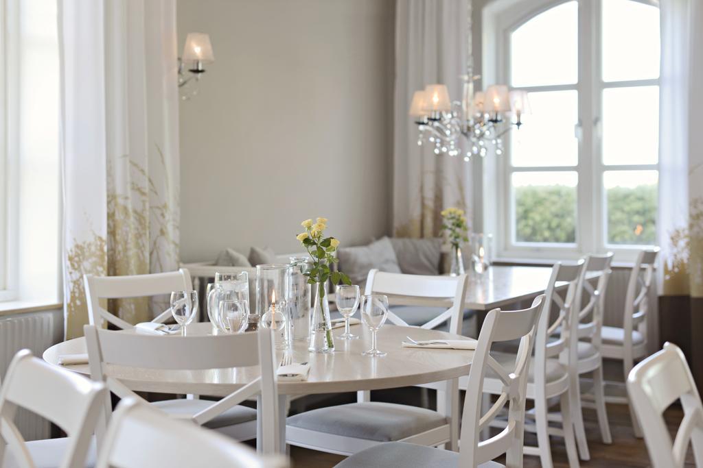 Hotel Skytteholm Ekerö Esterno foto